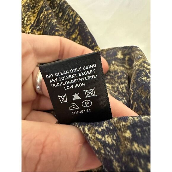 NWT Lafayette 148 New York Womans Olive100% Silk Sleeveless Top Size 0 - Picture 7 of 10